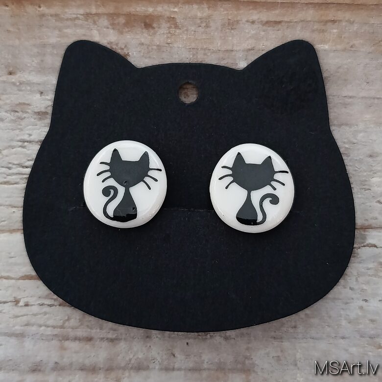 Klipši ar melniem kaķiem