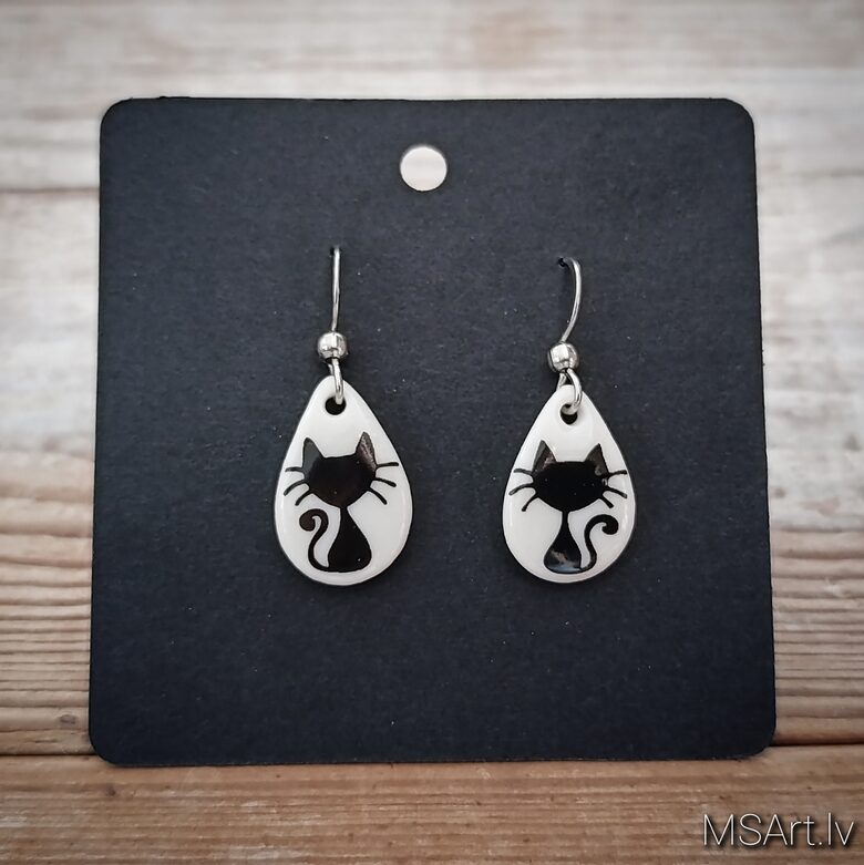 Mazi Lāses formas Porcelāna auskari ar kaķiem