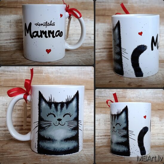 Mug for beloved Mom with happy tabby cat