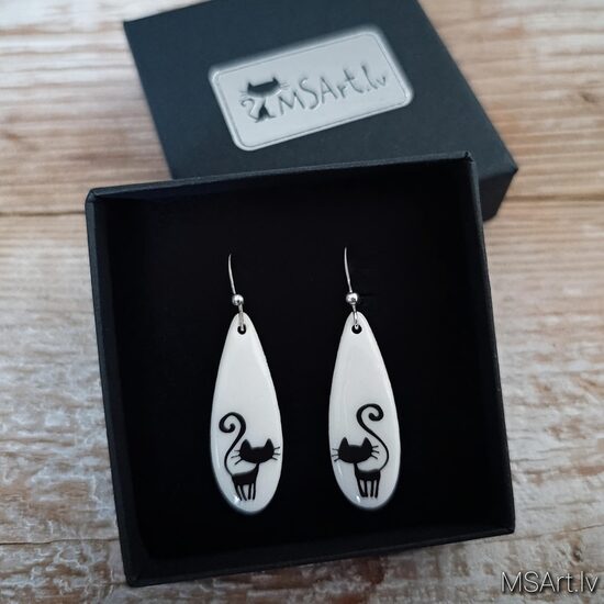 Garenas lāses formas auskari ar kaķiem