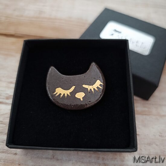 Tumšā Kaķa broša ar zelta akcentiem