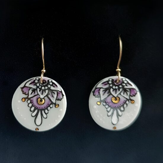 Porcelāna auskari ar zelta pieskārienu