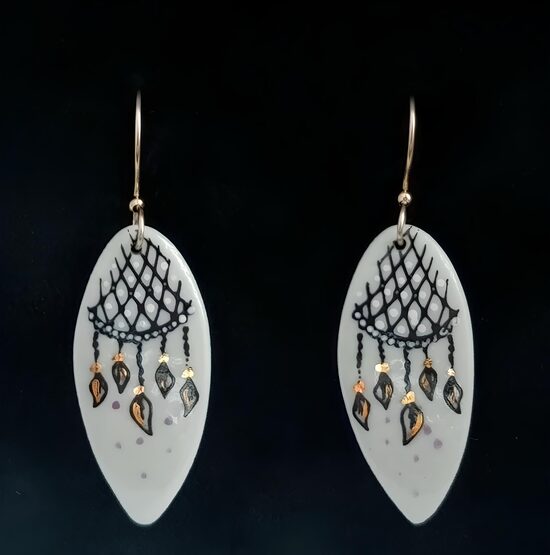 Porcelāna auskari "Noķer sapni"